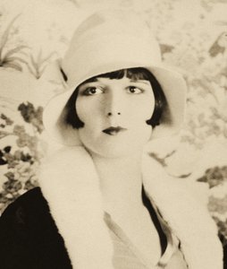 Porträtt av Louise Brooks (1906 – 1985)